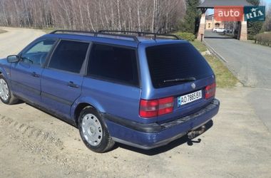Универсал Volkswagen Passat 1995 в Берегово