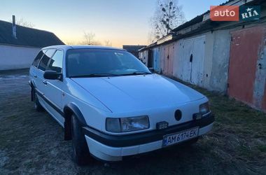 Универсал Volkswagen Passat 1992 в Овруче