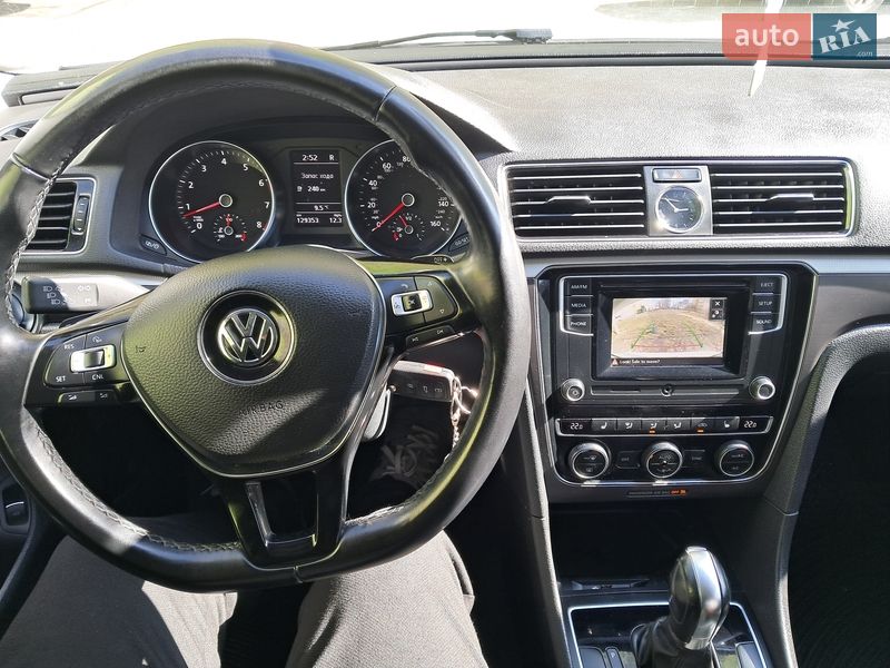 Седан Volkswagen Passat 2016 в Киеве