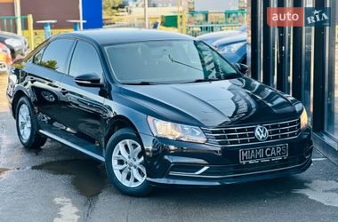 Седан Volkswagen Passat 2018 в Харькове