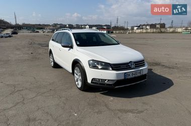 Универсал Volkswagen Passat 2014 в Ровно