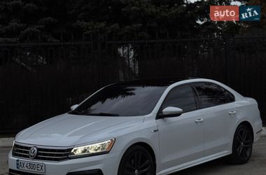 Седан Volkswagen Passat 2018 в Изюме
