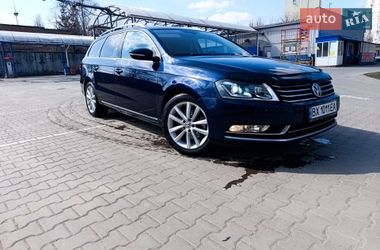 Универсал Volkswagen Passat 2013 в Хмельницком