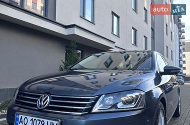 Седан Volkswagen Passat 2013 в Ужгороде