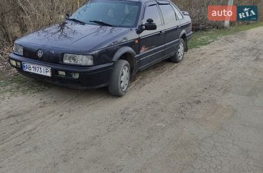 Седан Volkswagen Passat 1992 в Песчанке