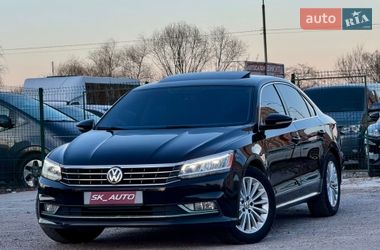 Седан Volkswagen Passat 2017 в Киеве