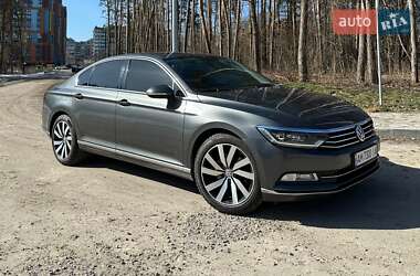 Седан Volkswagen Passat 2015 в Житомирі