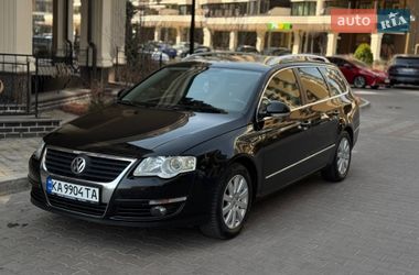Универсал Volkswagen Passat 2010 в Киеве