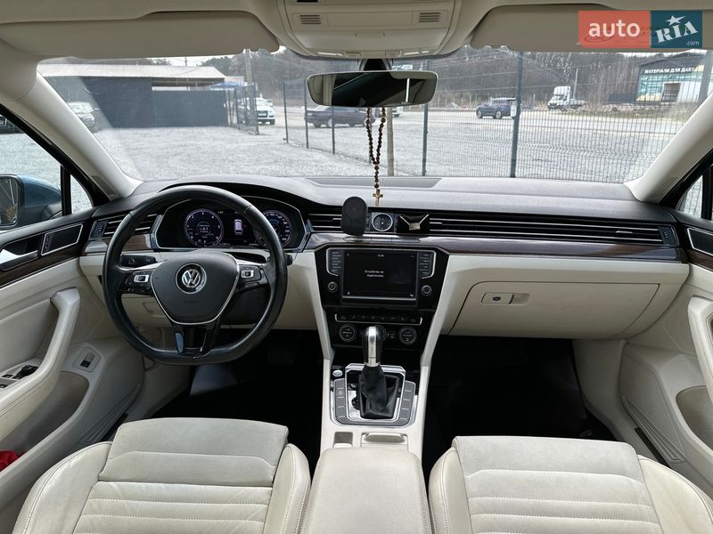 Универсал Volkswagen Passat 2015 в Львове