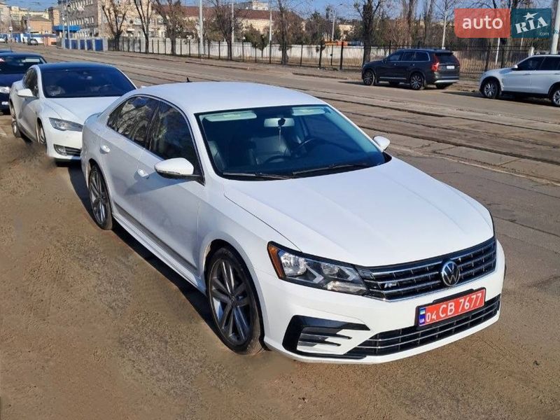 Седан Volkswagen Passat 2016 в Киеве