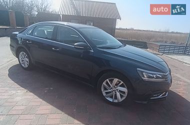 Седан Volkswagen Passat 2017 в Лубнах