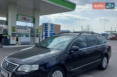 Універсал Volkswagen Passat 2010 в Долині