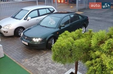 Седан Volkswagen Passat 1997 в Хмельницком