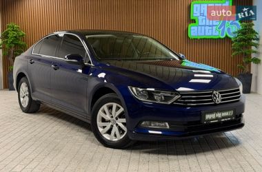 Седан Volkswagen Passat 2019 в Києві