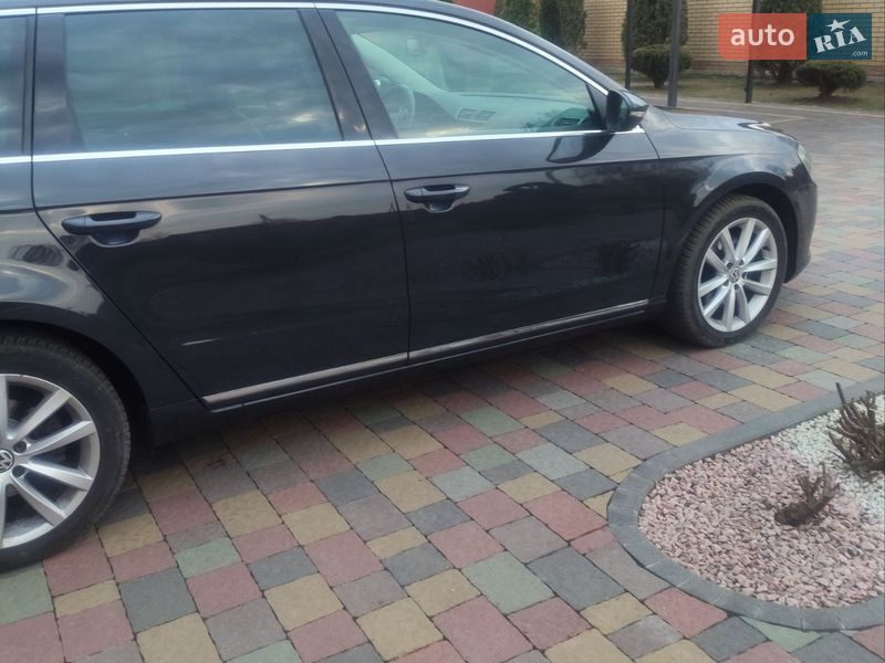 Универсал Volkswagen Passat 2011 в Луцке