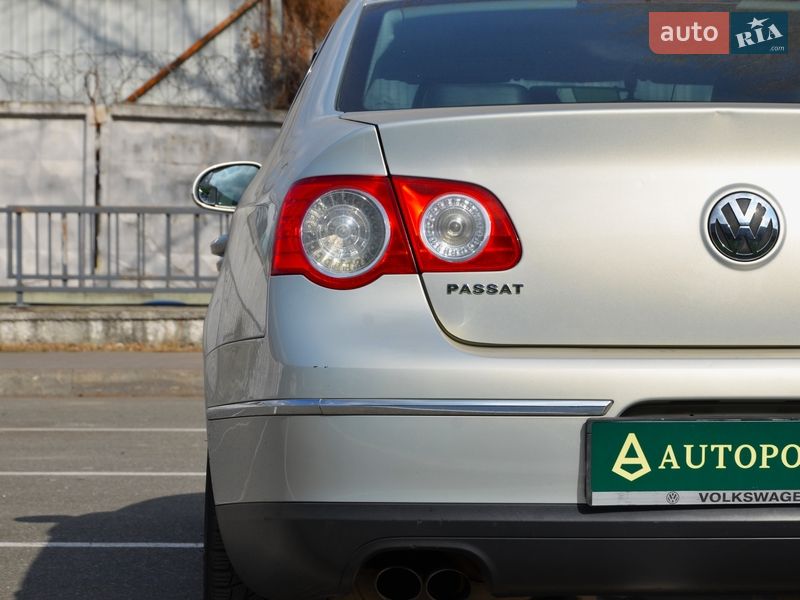 Седан Volkswagen Passat 2010 в Киеве