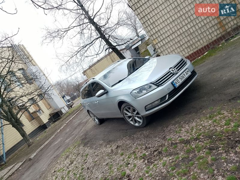 Универсал Volkswagen Passat 2012 в Днепре