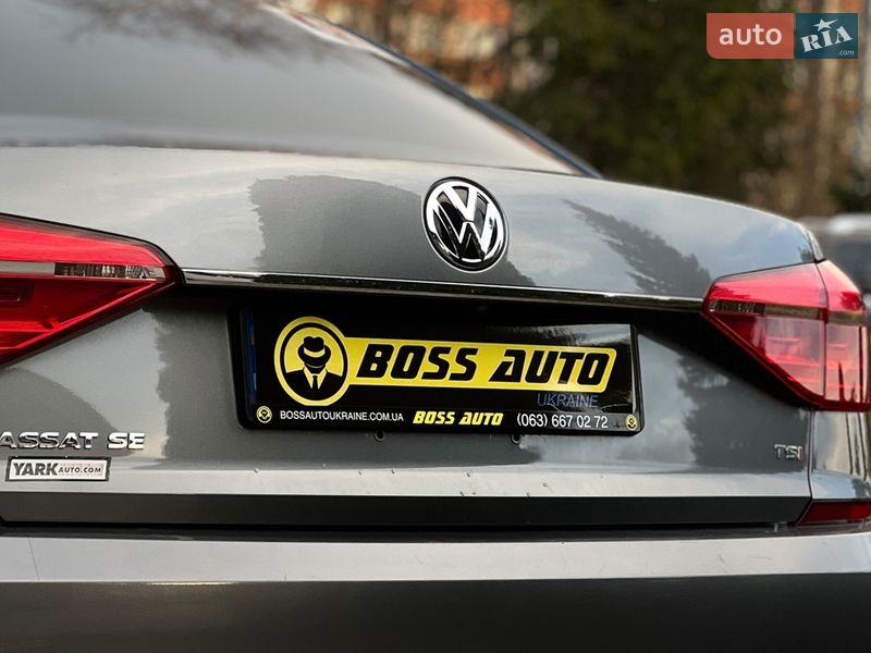 Седан Volkswagen Passat 2016 в Львове