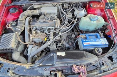 Універсал Volkswagen Passat 1991 в Чернівцях