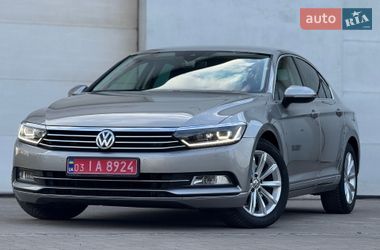 Седан Volkswagen Passat 2015 в Сарнах