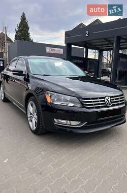 Седан Volkswagen Passat 2014 в Самборі