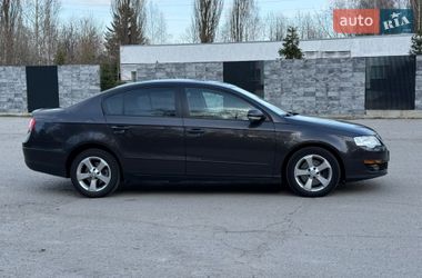 Седан Volkswagen Passat 2008 в Звягеле