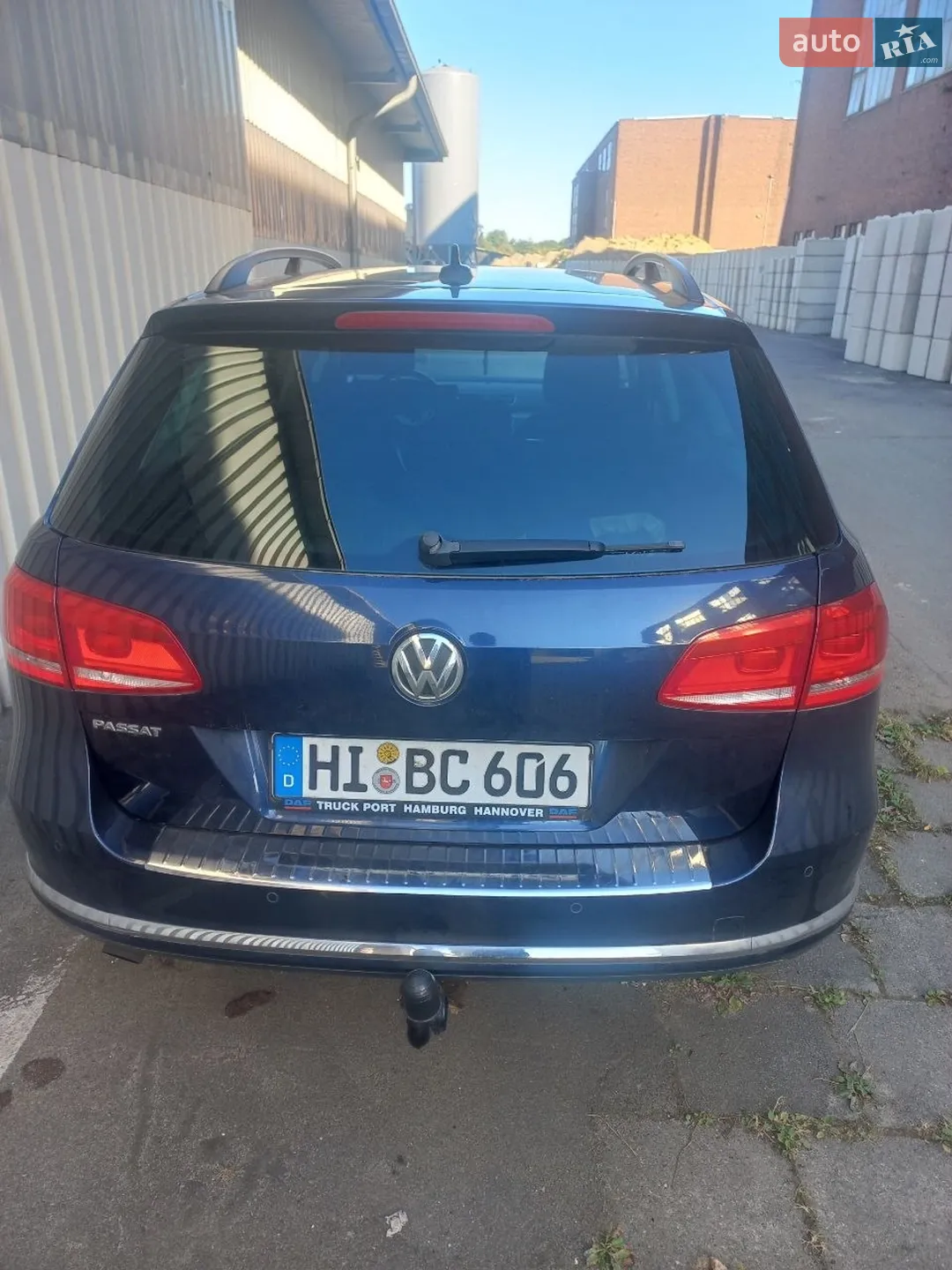 Volkswagen Passat 2011 VIN WVWZZZ3CZCE114330 фото оголошення 2 з 10