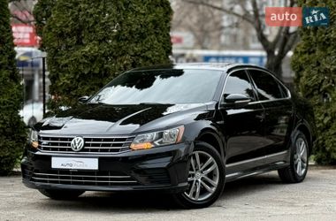 Седан Volkswagen Passat 2017 в Одессе