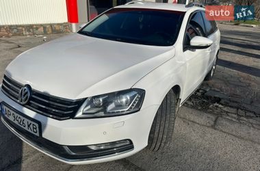 Універсал Volkswagen Passat 2011 в Дніпрі