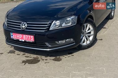 Універсал Volkswagen Passat 2013 в Сокалі