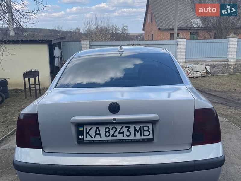 Седан Volkswagen Passat 1998 в Фастове
