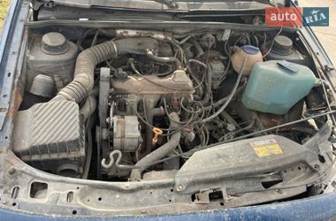 Седан Volkswagen Passat 1988 в Горохові