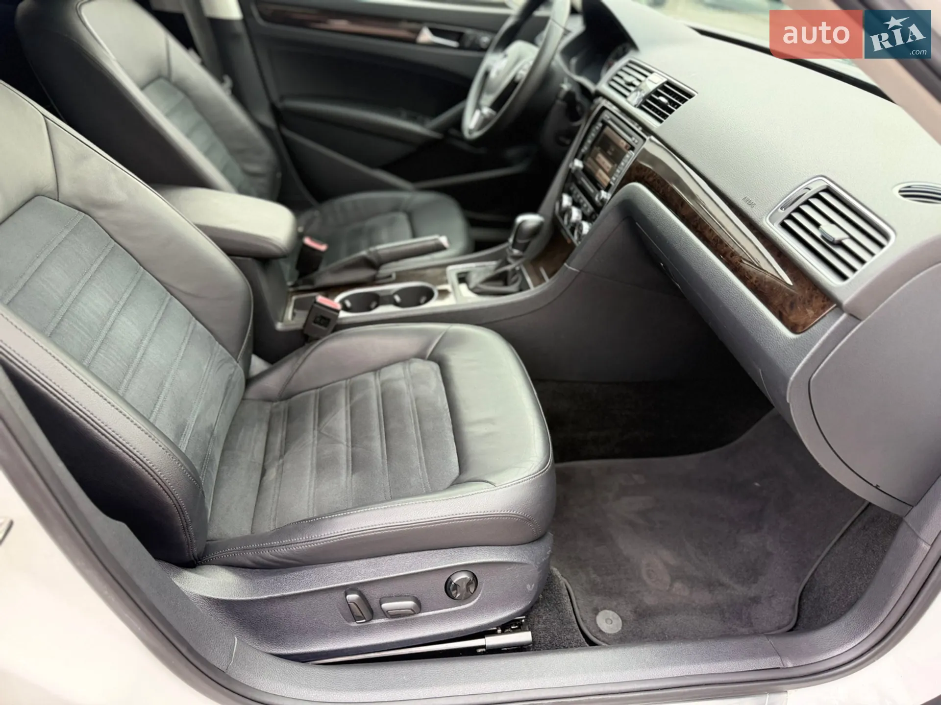 2014 Volkswagen Passat - мініатюра 25