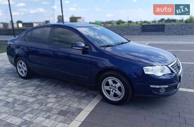 Седан Volkswagen Passat 2006 в Ужгороде