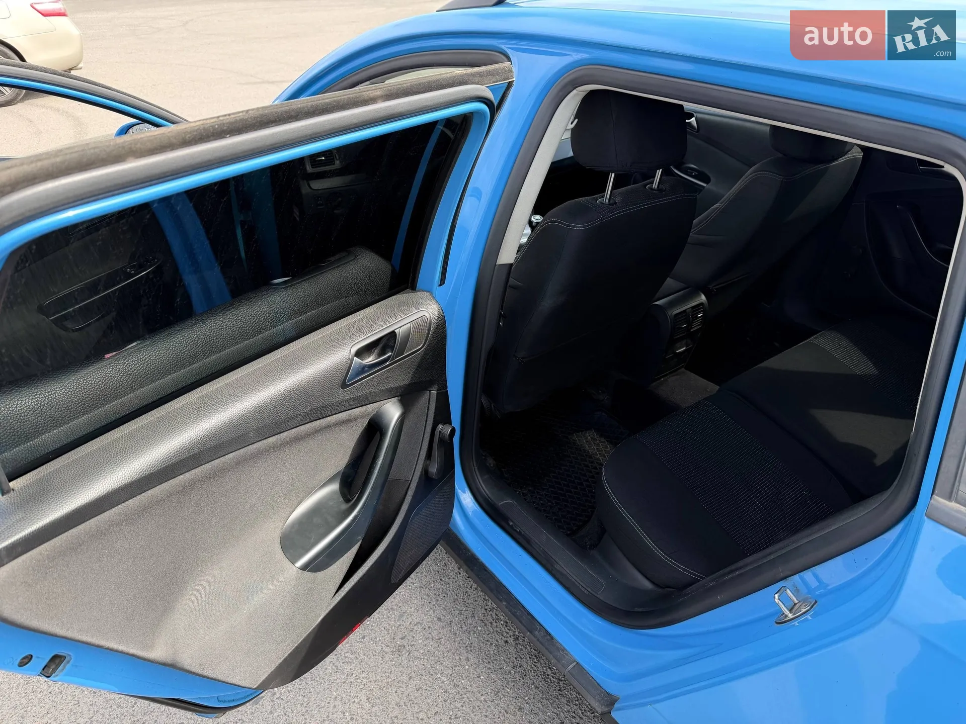 2010 Volkswagen Passat - мініатюра 32
