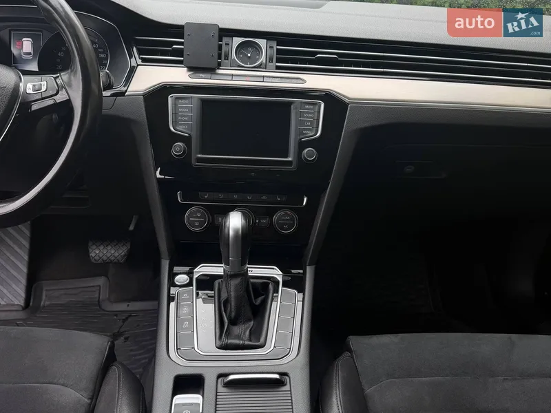 Volkswagen Passat 2016 VIN WVWZZZ3CZHE057278 фото оголошення 12 з 57