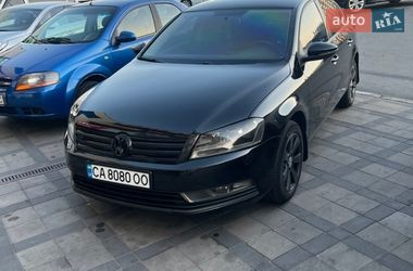 Седан Volkswagen Passat 2012 в Золочеві