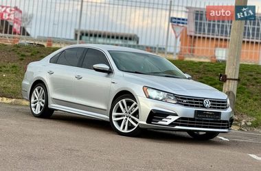 Седан Volkswagen Passat 2017 в Киеве