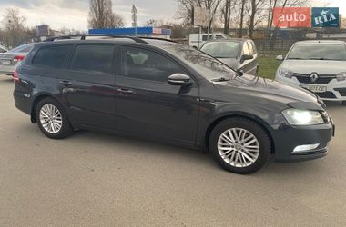 Универсал Volkswagen Passat 2012 в Киеве