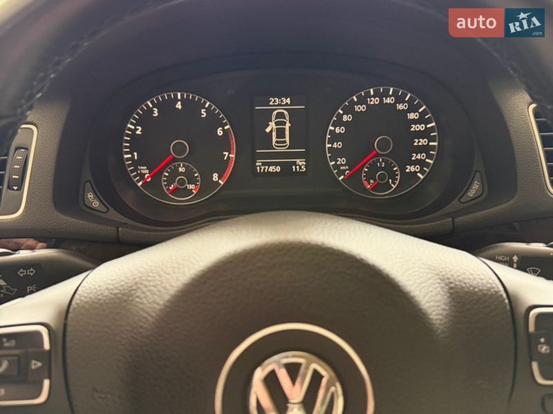 Седан Volkswagen Passat 2014 в Кривом Роге