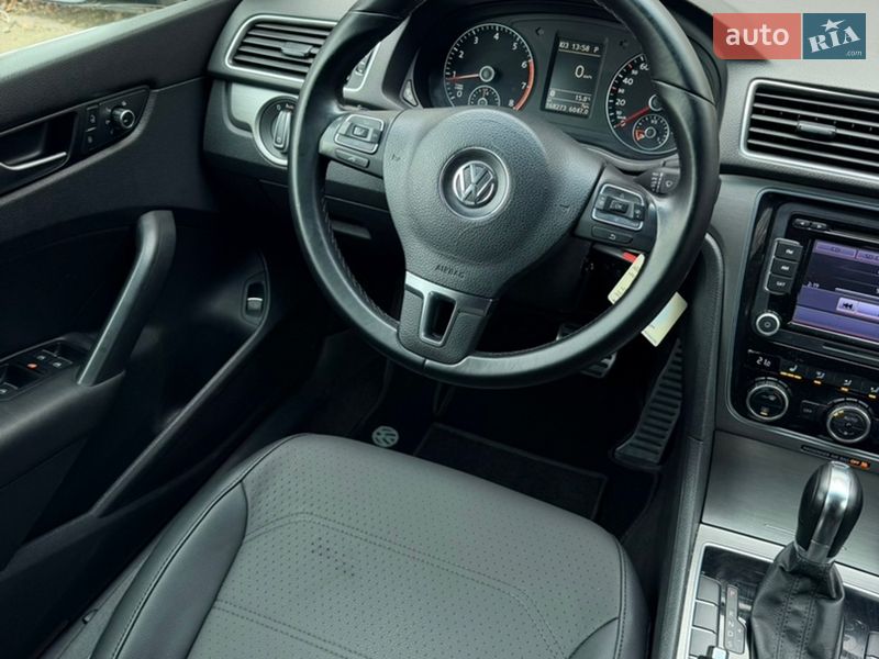 Седан Volkswagen Passat 2014 в Киеве
