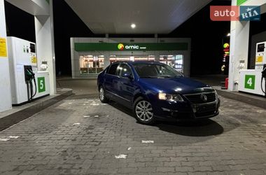 Седан Volkswagen Passat 2005 в Ровно