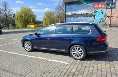 Універсал Volkswagen Passat 2011 в Луцьку