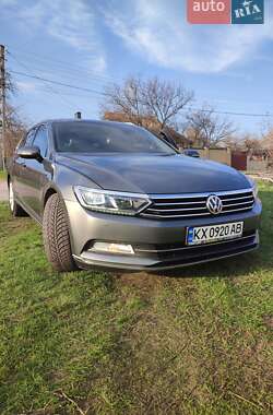 Универсал Volkswagen Passat 2016 в Харькове