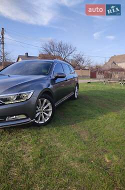 Универсал Volkswagen Passat 2016 в Харькове