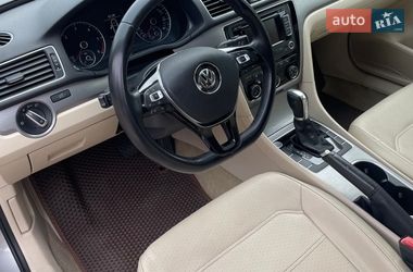 Седан Volkswagen Passat 2013 в Одессе