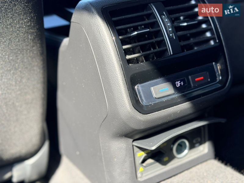 Универсал Volkswagen Passat 2020 в Львове
