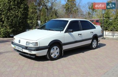 Седан Volkswagen Passat 1989 в Львове