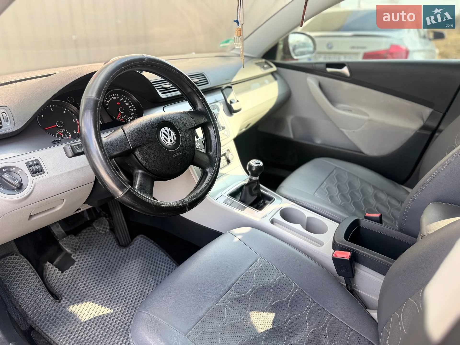 2010 Volkswagen Passat - мініатюра 18