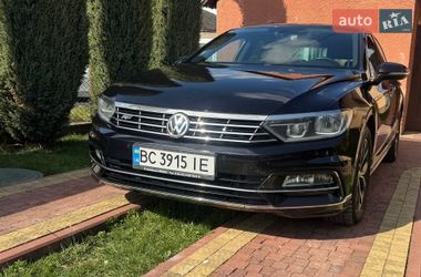 Седан Volkswagen Passat 2016 в Львове